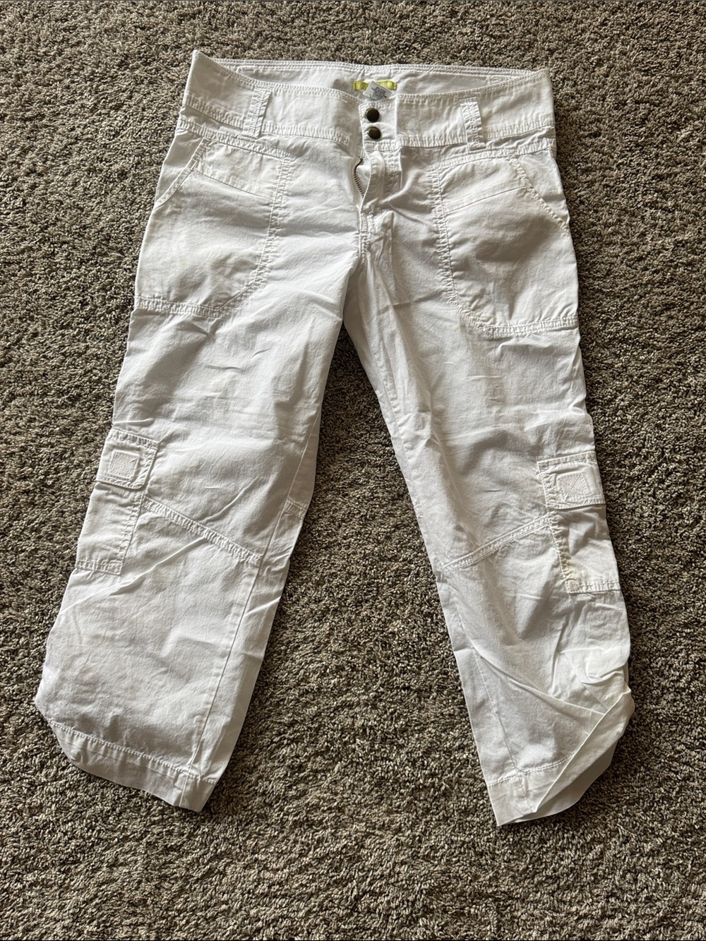 Gianni Bini White Women’s Cargo Capri Pants